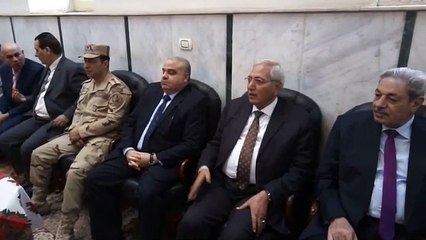 محافظ الدقهلية خلال تهنئته بعيد الميلاد بكنائس المنصورة