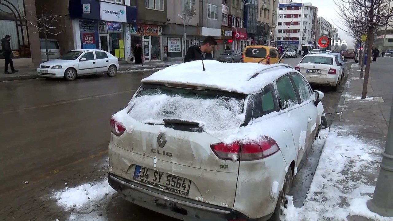 Otomobil Camları, Şadırvanlar ve Süs Havuzu Dondu