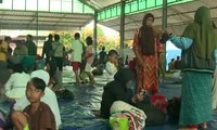 Takut Tsunami Susulan, Warga Pilih Mengungsi