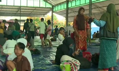 Takut Tsunami Susulan, Warga Pilih Mengungsi