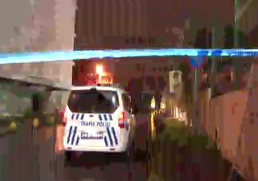 Fatih'te Emniyet Yakınında Şüpheli Paket Alarmı