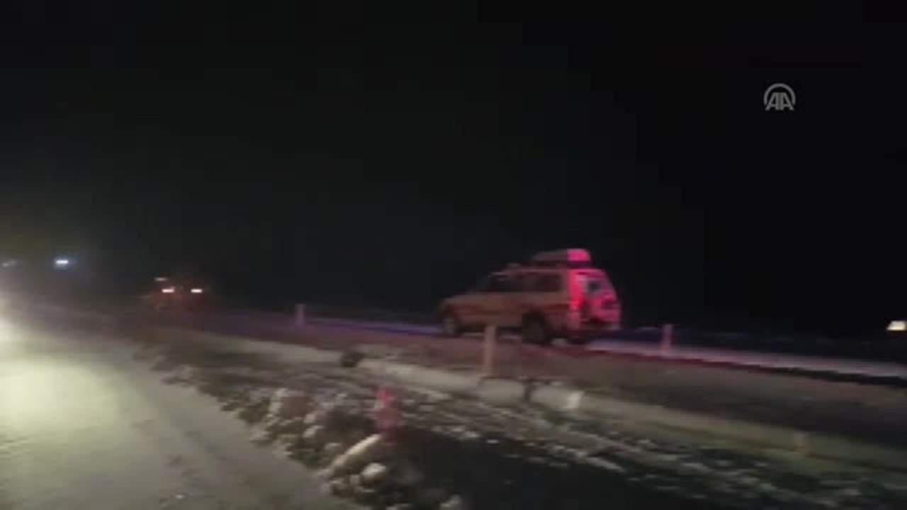 Kırşehir'de Yolcu Otobüsünün Devrildi (2)