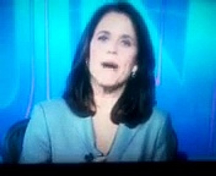 Fabrício tenta explicar o cheque de Michelle Bolsonaro,mas não convence