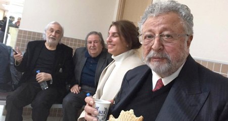 "Metin Akpınar'ı Kınıyorum" Dediğini İddiasını Yalanlayan CHP'li Vekil, Muhalif Gazeteleri Eleştirdi