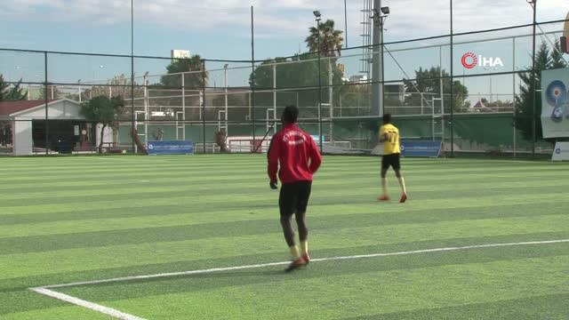 Afrikalı Futbolcuların Çıkış Kapısı Antalya