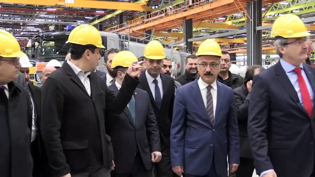 Bakan Varank zırhlı askeri araç kullandı - MERSİN