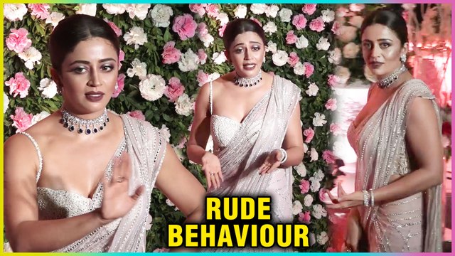 Neha Pendse Throws Tantrums To Media At Kapil Sharma Wedding Reption Party In Mumbai