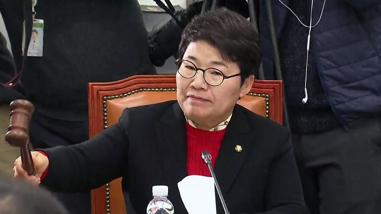 남북 철도 민주 "환영" vs 한국 "가불 착공"...유치원법·산안법 처리도 이견 / YTN
