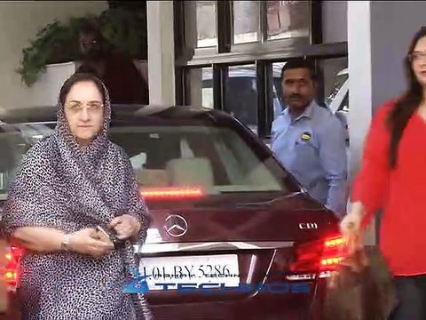 Kapoor Family Christmas Party 2018 Shashi Kapoor's House Ranbir, Kareena, Saif, Karishma-2-2