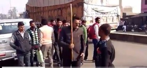 വായിൽ കമ്പിട്ട് കുത്തി ബിജെപി നേതാവിന്റെ ക്രൂരത