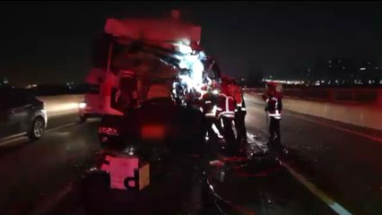 제2경인고속도로서 트레일러·화물차 추돌, 2명 사상 / YTN