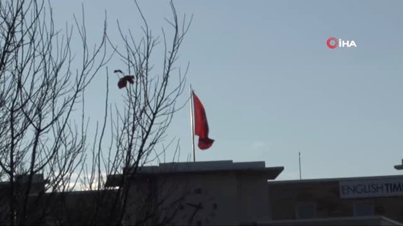 Dört Mevsim İstanbul...anadolu Yakasında Kar, Beylikdüzü'nde Güneş