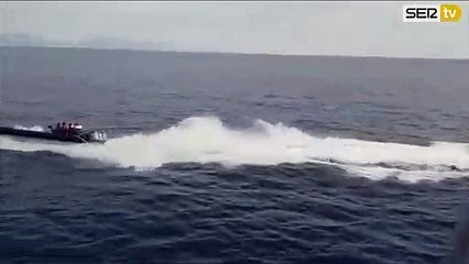 Espectacular persecución de una narcolancha con tres detenidos en Málaga