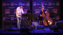 Concert A L'improviste, avec Elise Dabrowski (voix et contrebasse) et Sébastien Béranger (électroniques)