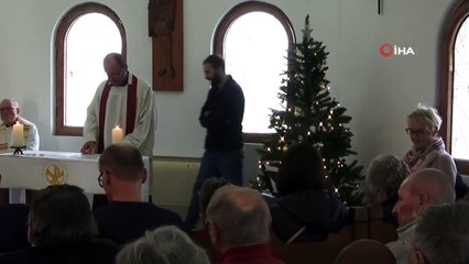 - Antalya Dinler Bahçesi'nde Noel Ayini