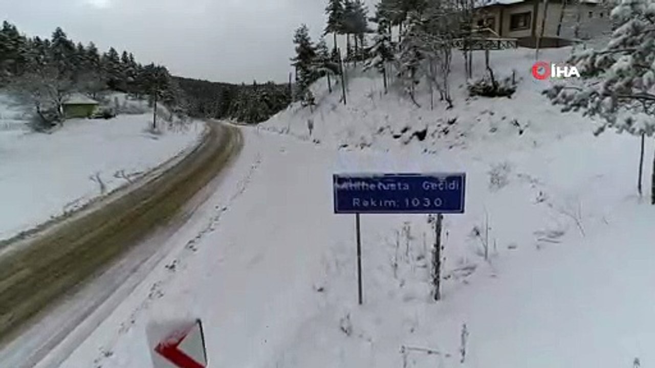 Karabük - Bartın karayolunda kar yağışı etkili...
