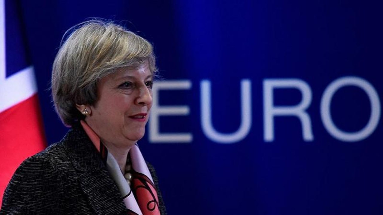 Un anno di Brexit tra proteste, trattative e dimissioni