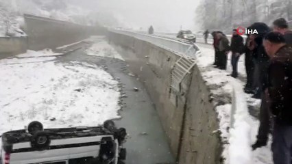 Trabzon’da yolcu minibüsü dereye uçtu: 8 yaralı