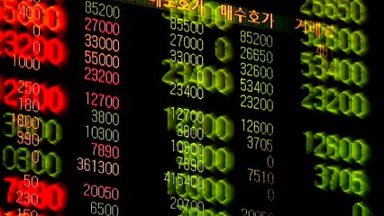 美 악재에 증시 휘청...코스피, 두 달 만에 최저 / YTN