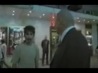 Mr Propre giffle une tâche