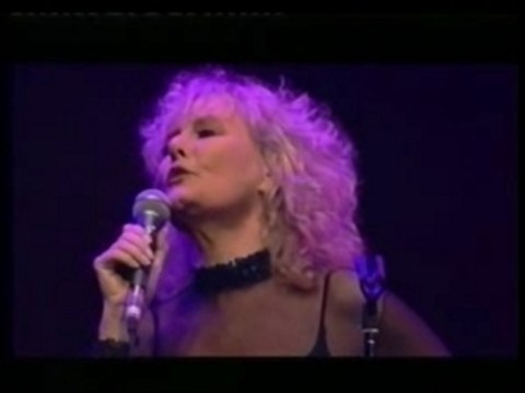 Petula Clark - Kiss me goodbye