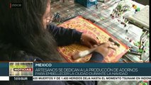 Familias mexicanas adornan sus hogares con nacimientos y piñatas