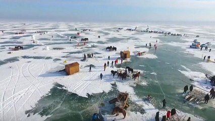 China se prepara para el 17º Festival Turístico de Pesca sobre Hielo en el lago Chagan