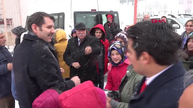 Sivas Valisi, Öğrencilerle Kar Topu Oynadı