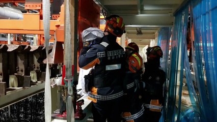 자동차부품 공장서 기계에 끼여 숨져 / YTN