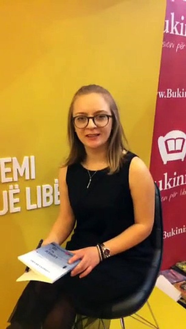 LIVE - me poeten Lediona Braho ne prezantimin e librit Erdhem nga uji ne kendin Takohemi per nje lib