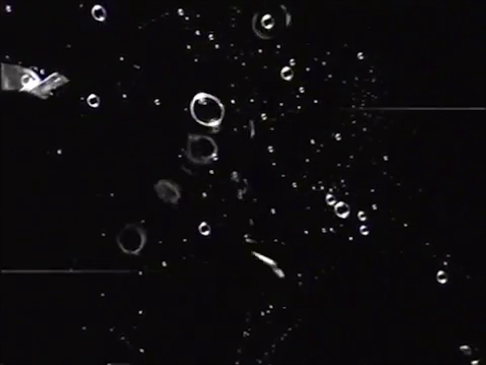 Identificador LS 85 TV 'Canal Trece' Bs As Argentina (2001) + Presenta 2da Versión