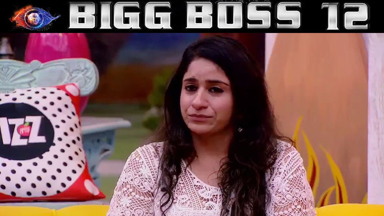 Bigg Boss 12: Surbhi Rana gets evicted in Mid-Week Eviction !; Here's Why | FilmiBeat