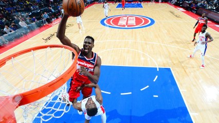 NBA : Ian Mahinmi claque un gros poster dunk dans le Top 10 de la nuit