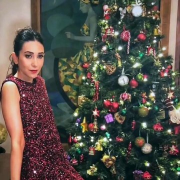 Saif Ali Khan helps FULLY DRUNK Kareena Kapoor Khan to Sit in Car after Christmas Party