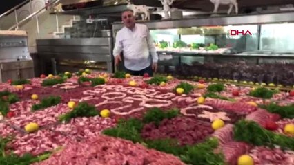 Adanalı Kebapçıdan 1,5 Ton Et ile '2020' Süslemesi