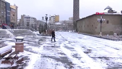Erzurum'da Yoğun Kar Yağışı