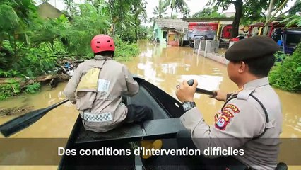 Indonésie: des inondations entravent les secours