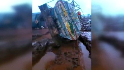 -Atme Mülteci Kampı Sular Altında