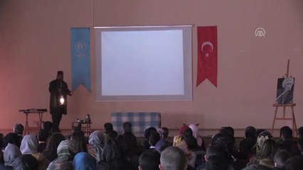 İslam Ümmetinin Rol Modeli Mehmet Akif Ersoy'dur"