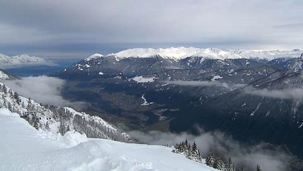 Lawinengefahr in den Alpen: Verschüttetes Kind gerettet