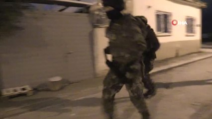 Eskişehir'de Sokak Satıcılarına Yönelik Uyuşturucu Operasyonu Kamerada