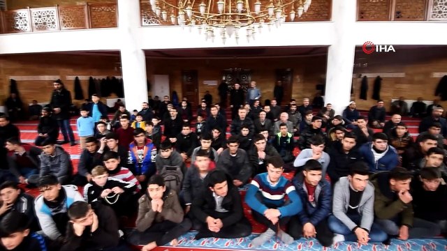 Ahlat’ta ‘İmam Hatip Liseleri Arası Ezan Okuma ve Hafızlık’ yarışması
