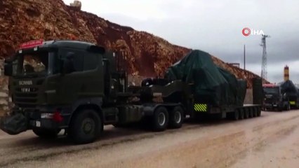 Hatay’dan Suriye sınırına tank sevkiyatı