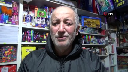 İş makinesinden kurtarılan kedi başka otomobilin motor bölümüne sıkıştı