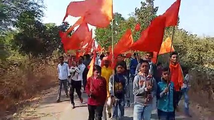 डीजे की धुन पर जाम सावरी रवाना हुआ ग्रामीणों का जत्था
