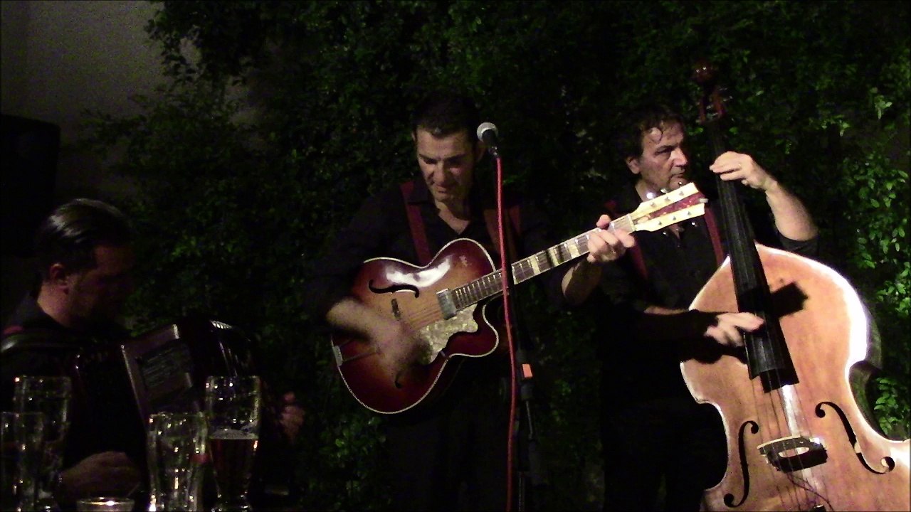 La Gitane Trio Jazz Manouche in Cabaret Nights  Montagne Sainte Genevieve  S. Vito Dei Normanni 27 luglio 2018
