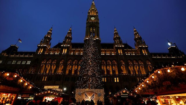 Ένοπλη επίθεση σε εκκλησία στη Βιέννη