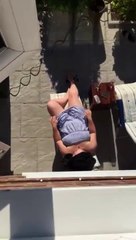 La blague qu'il fait à sa femme qui bronze : pas cool