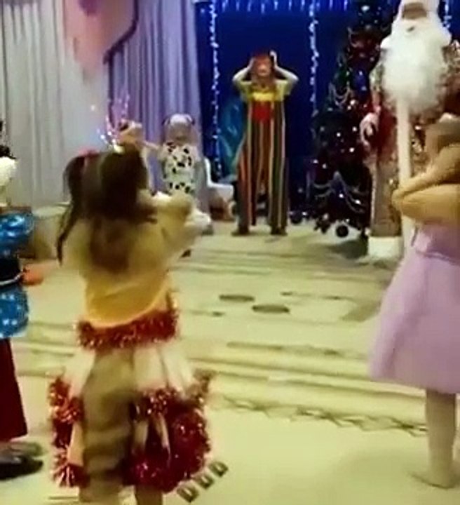 Un Père Noël meurt durant son spectacle dans une école maternelle