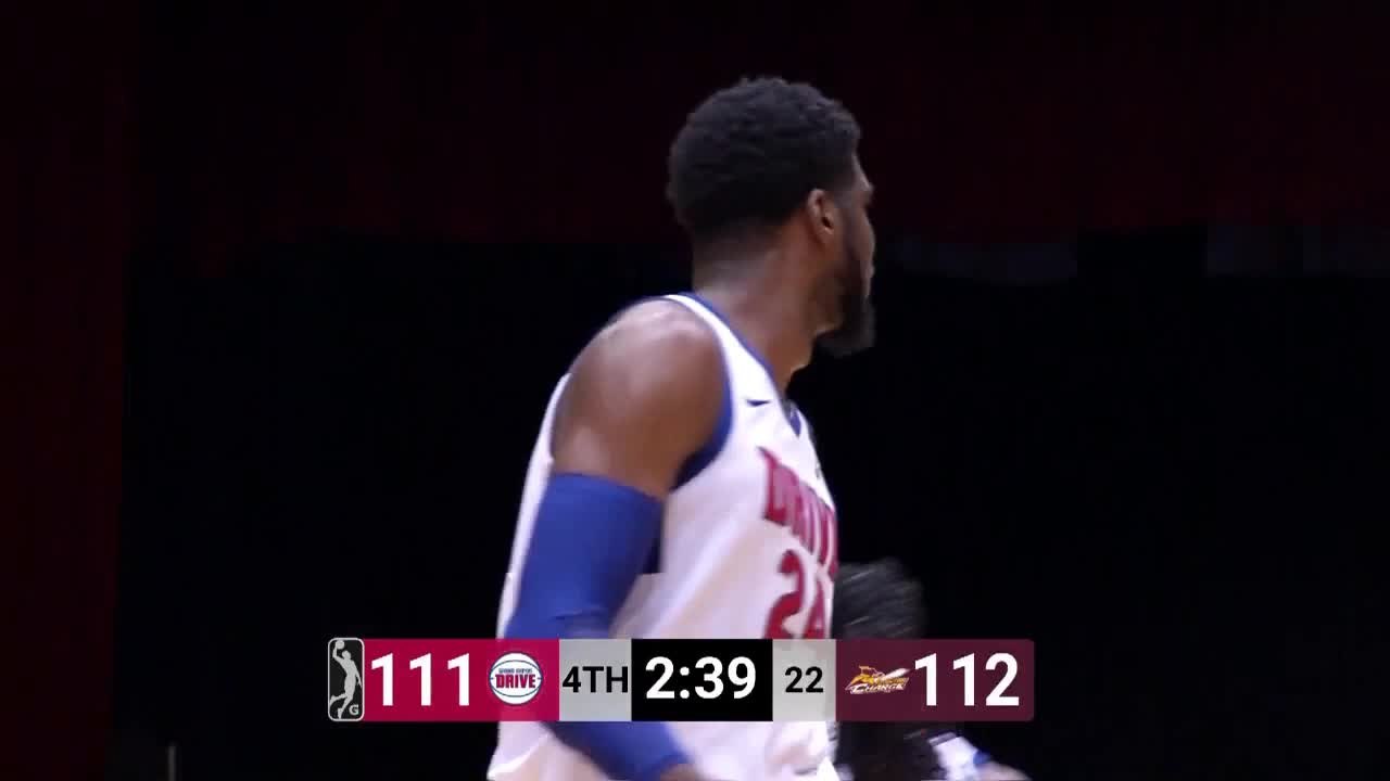 Johnny Hamilton slams it home